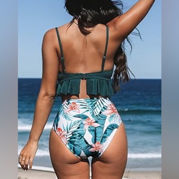 Two Piece Bikini Set Full Coverage Swimsuit Tummy Control Padded NWT Size 1X - Picture 2 of 3